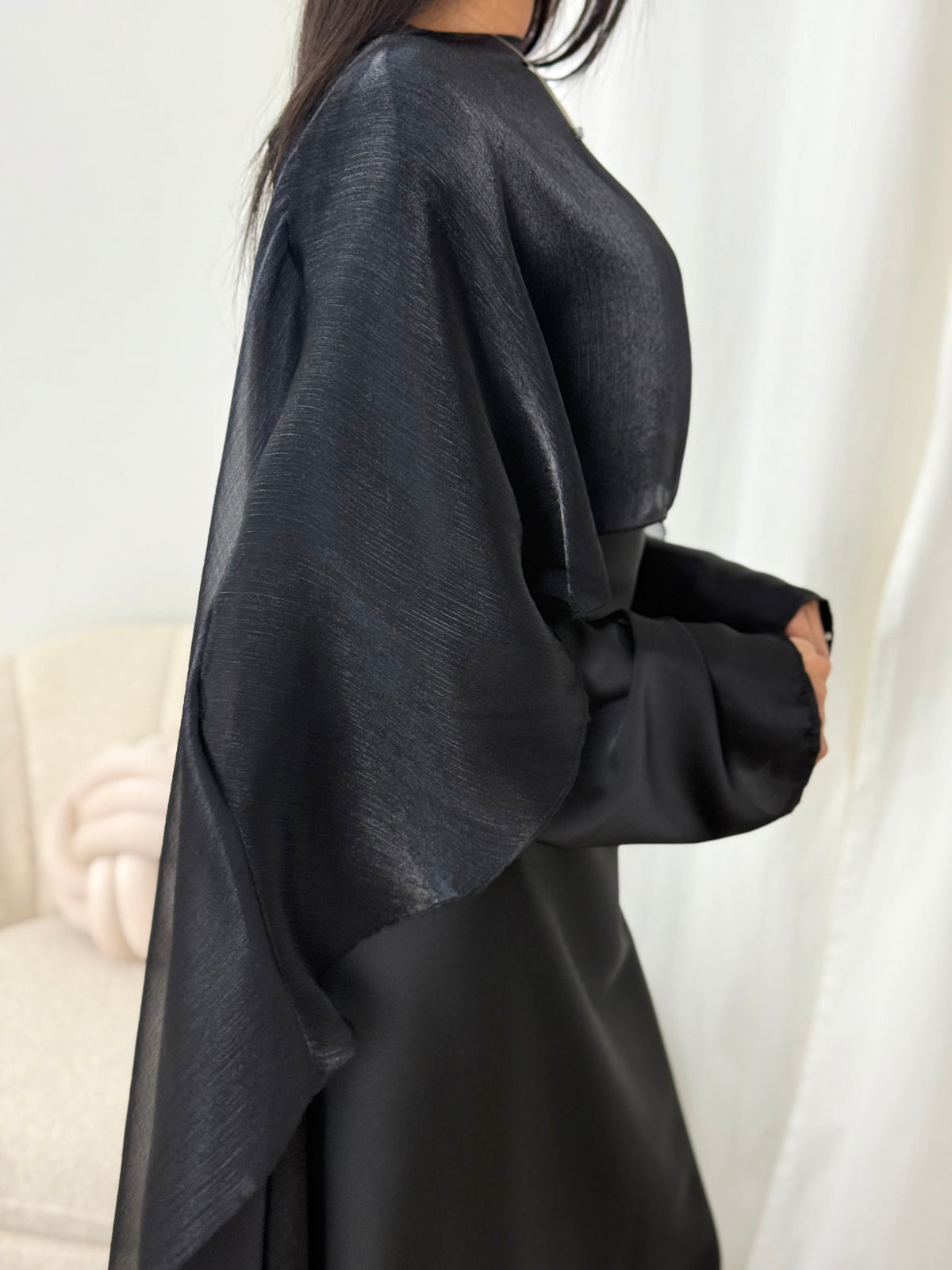 Cape-Kleid Manama