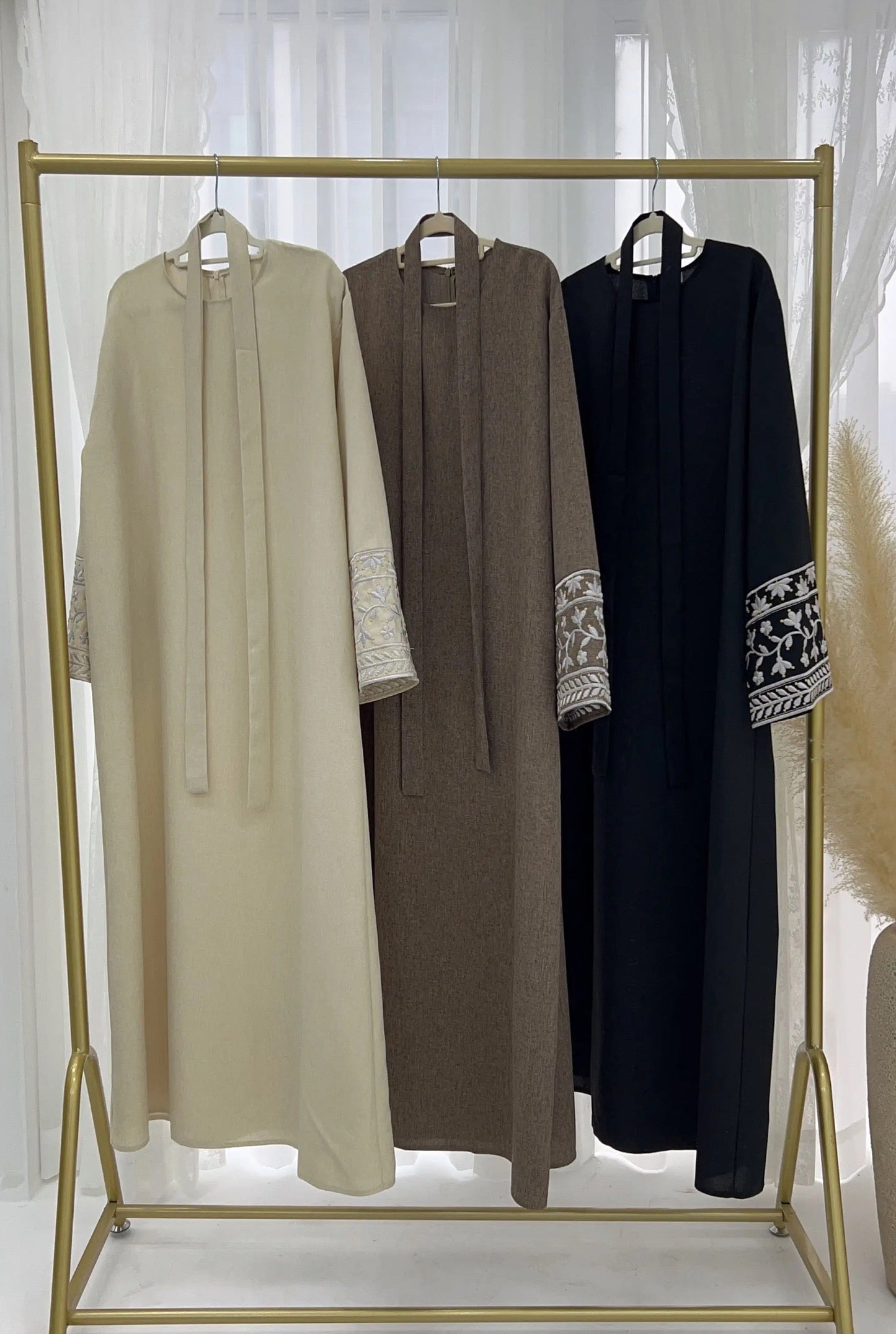 Abaya Falasdin mit Gürtel