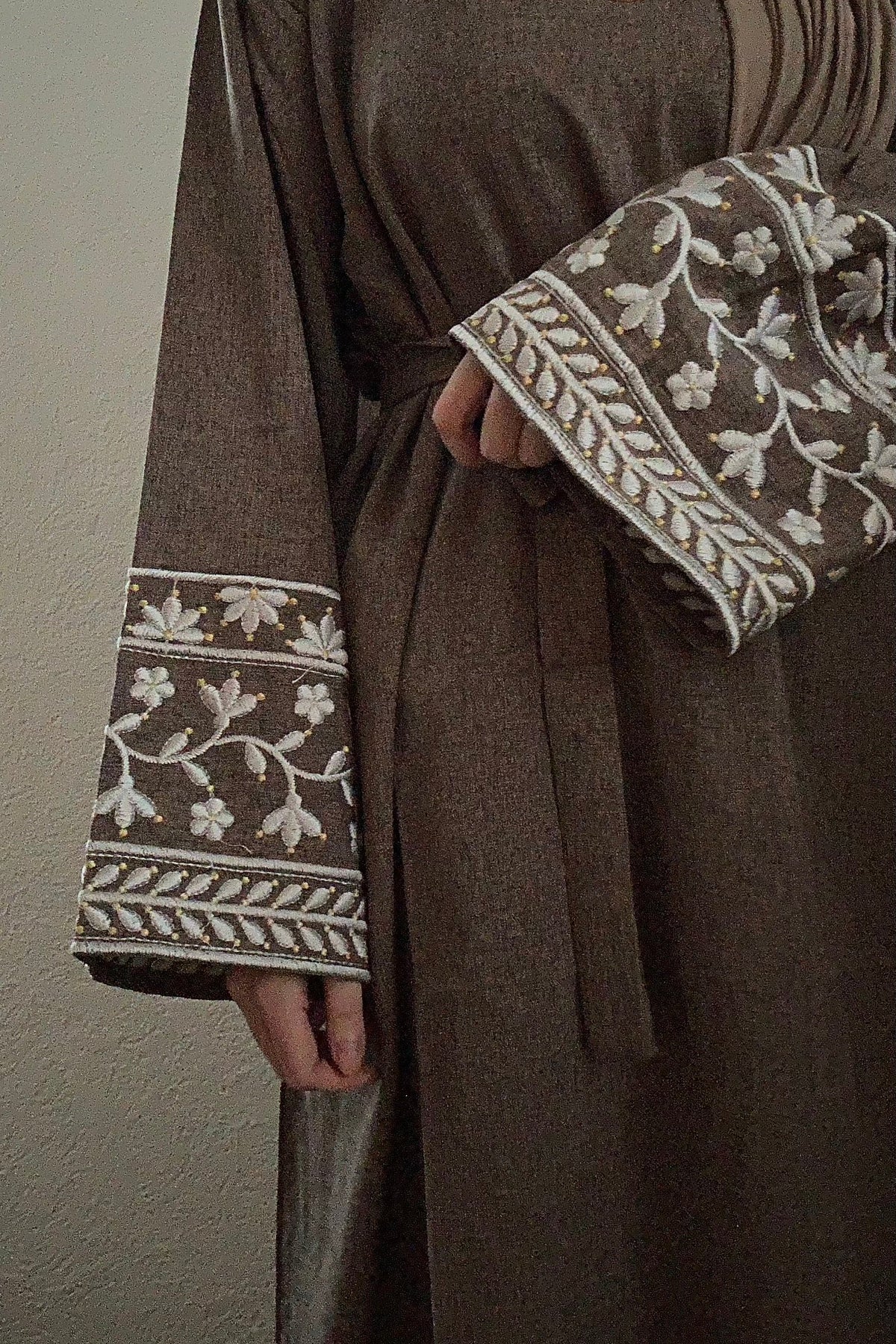 Abaya Falasdin mit Gürtel